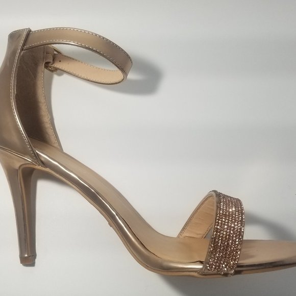 Madden Girl is ready for her closeup - Size 11 - Picture 7 of 11